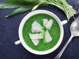 soupe à l’ail des ours