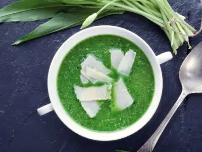 soupe à l’ail des ours